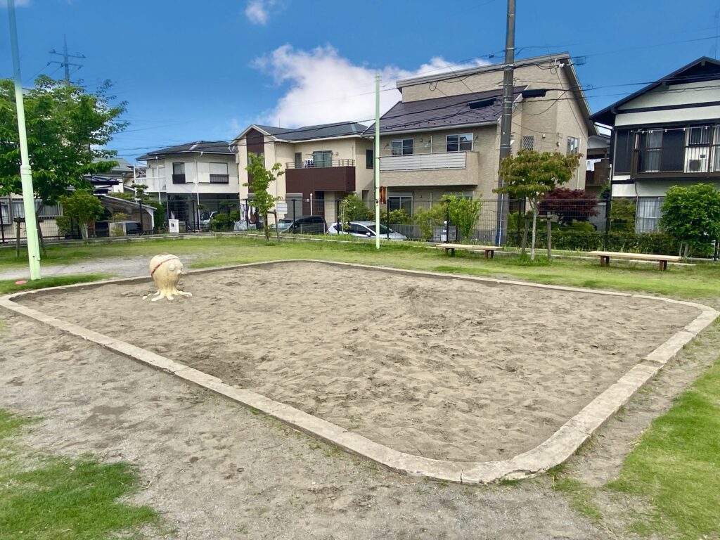 西山第二公園の砂場