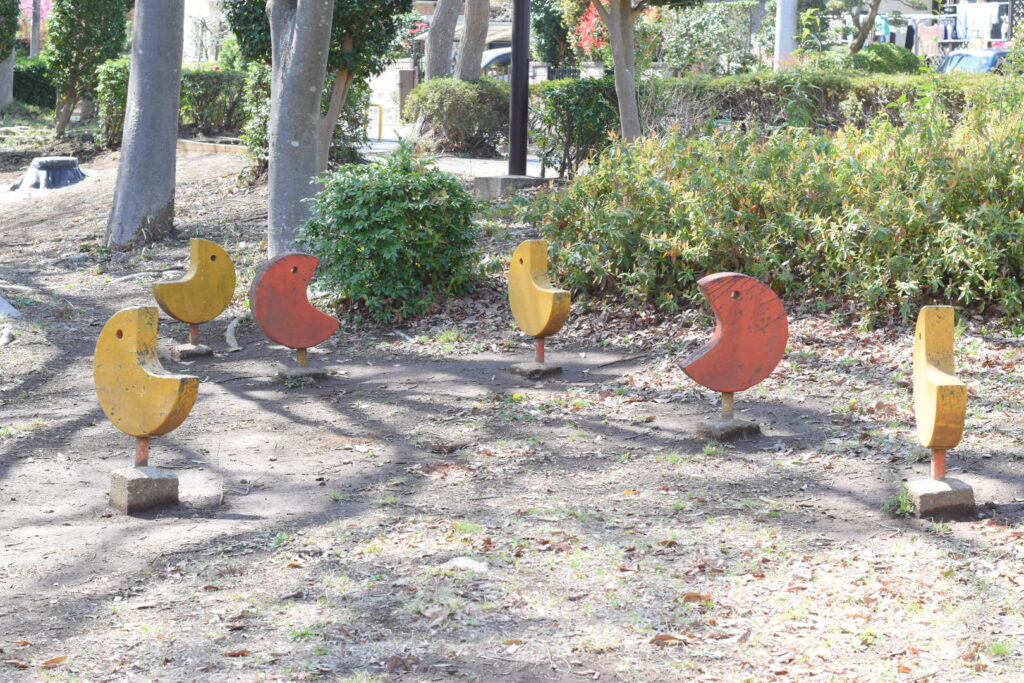 永楽台近隣公園の小鳥の遊具