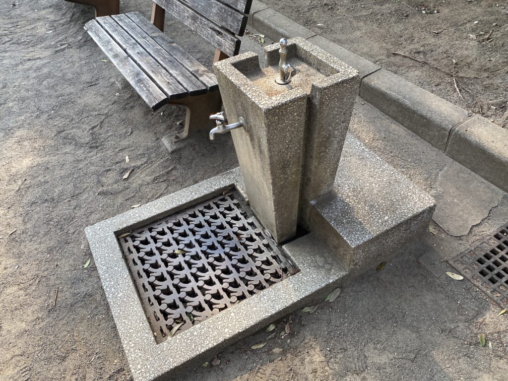 名戸ヶ谷第二公園の水道