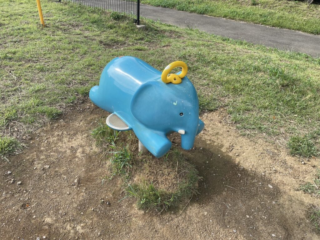 若柴おむすび公園のスプリング遊具