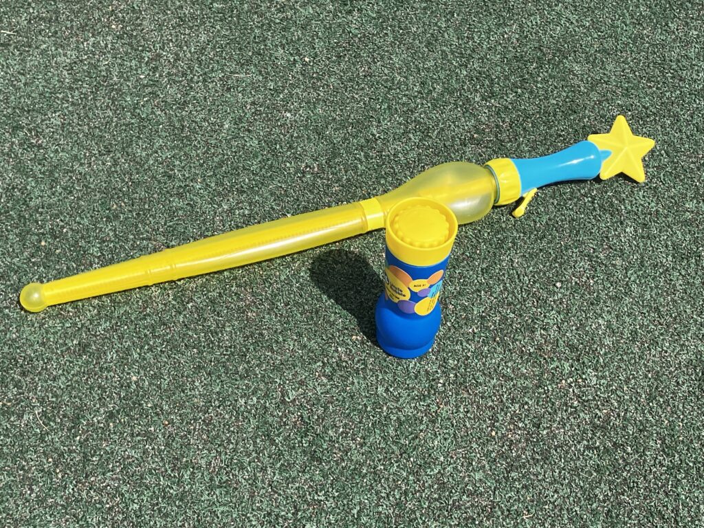 秋の公園遊びに！3〜6歳向け大きなシャボン玉＆カイトのギネス級シャボン玉