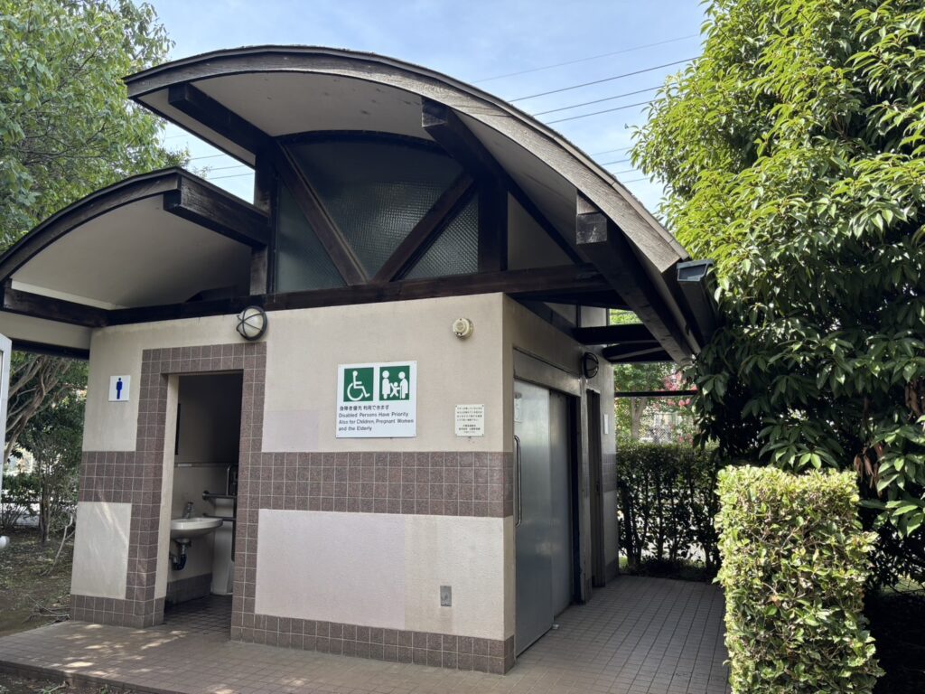 松ヶ崎中央公園のトイレ