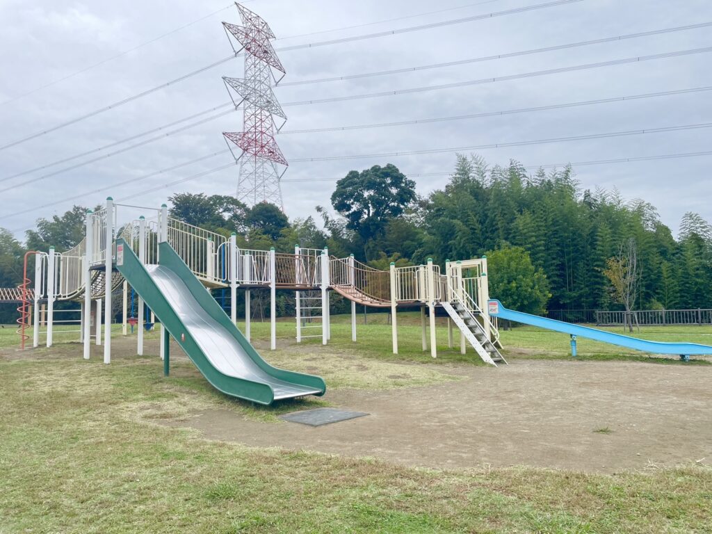 柏たなか北公園のアスレチック全体