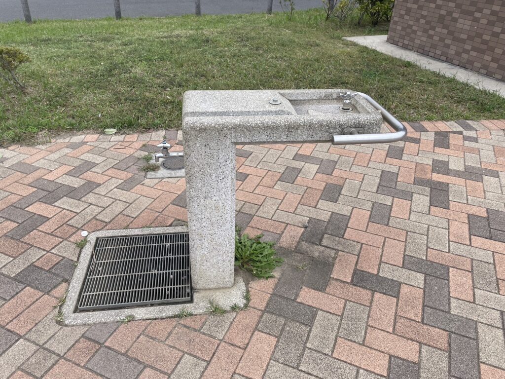 柏たなか北公園の水道