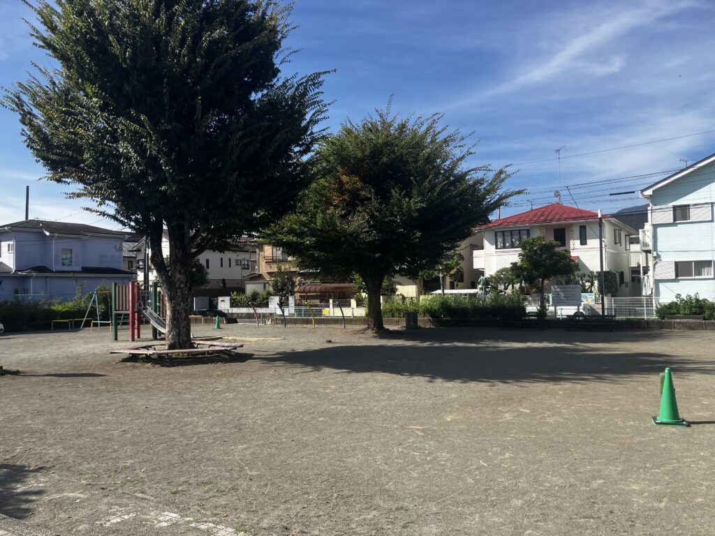 金田公園の広い広場