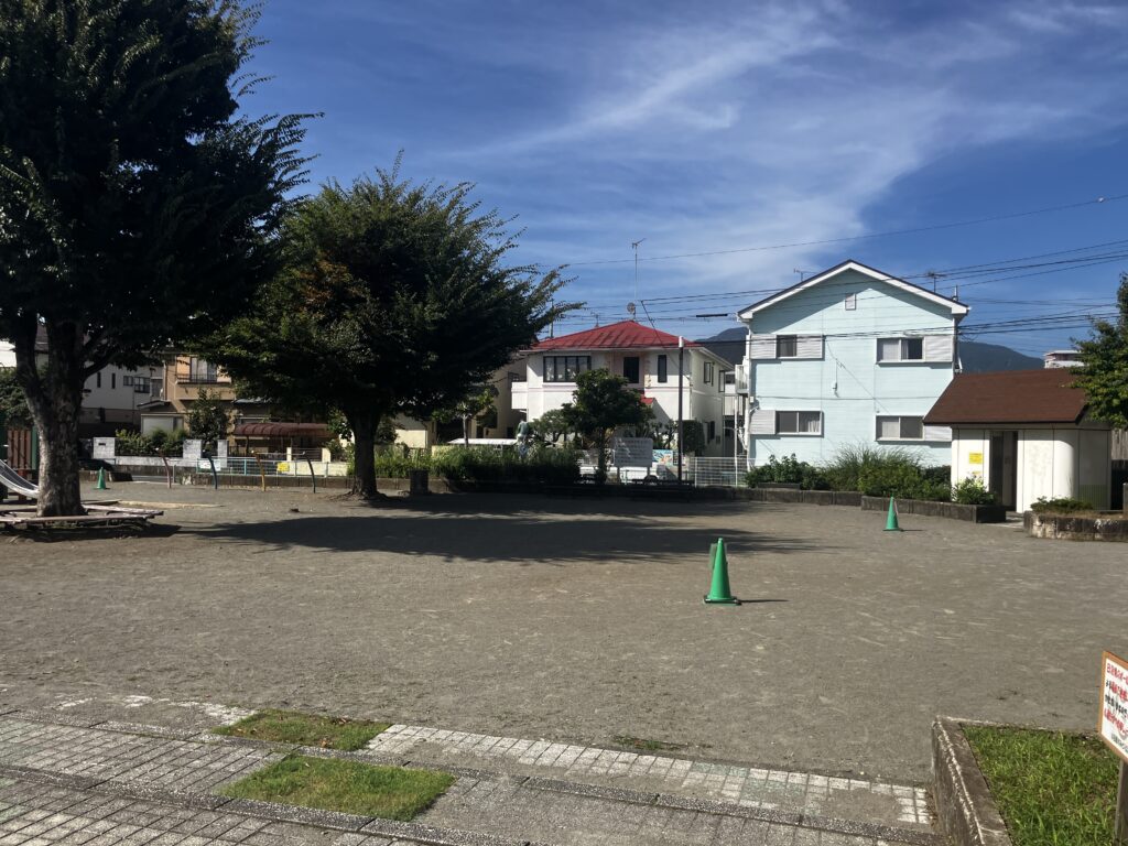 金田公園の広場