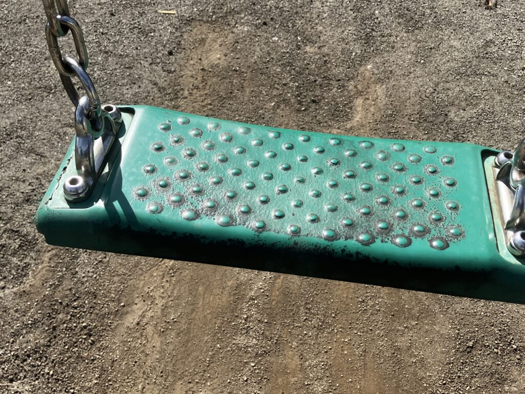 金田公園のブランコ
座面