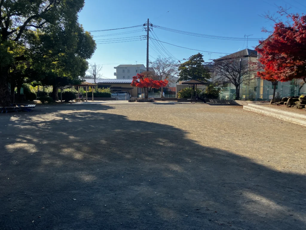 豊岡公園の広場