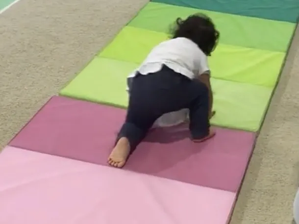 1歳半から体操教室は早い？通って感じたメリットと体験談のマット体操