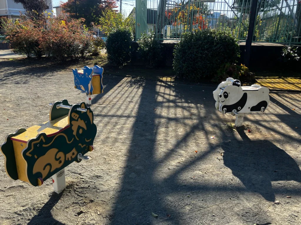 豊岡公園のスイング遊具