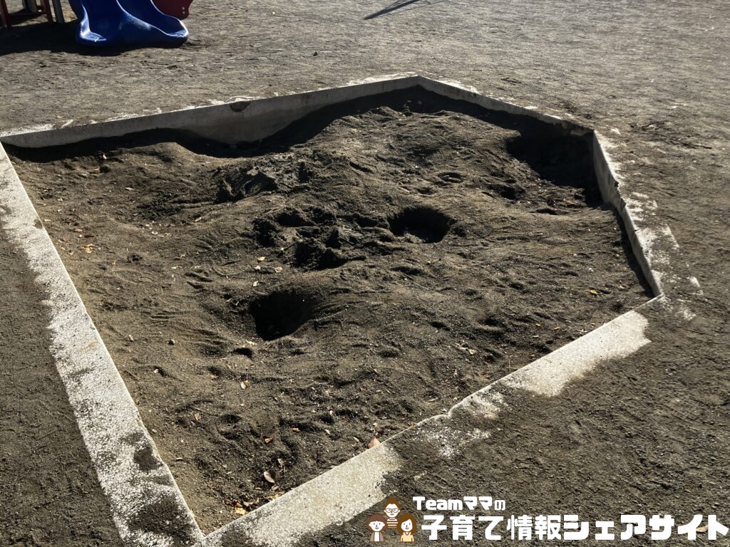 豊岡公園の砂場