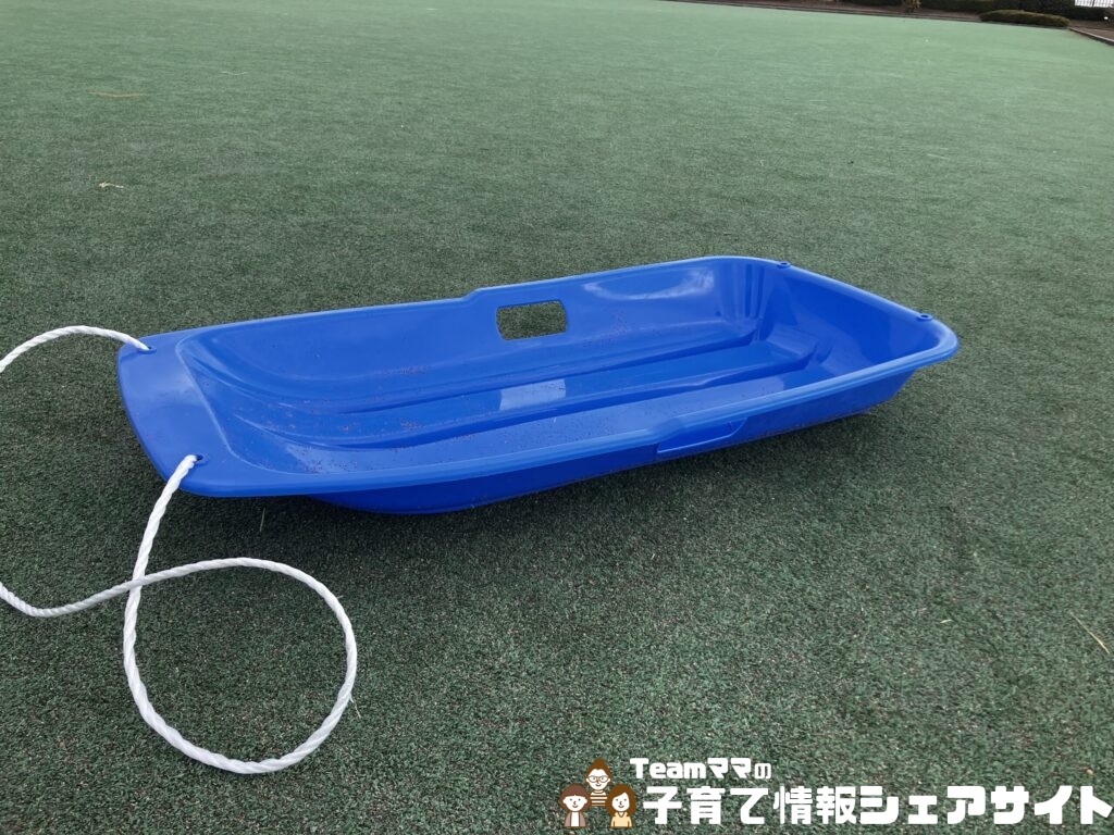 雪遊び&公園で大活躍!4歳と使ったコスパ最強ソリのスノーボード