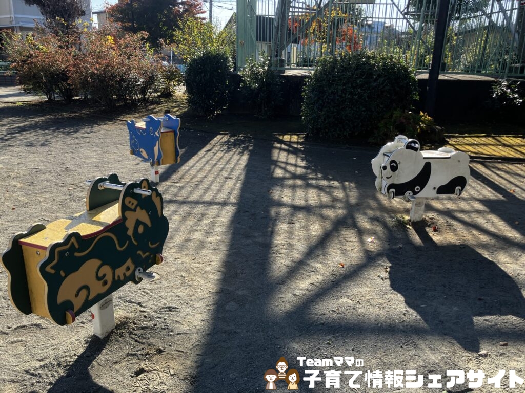 豊岡公園のスイング遊具