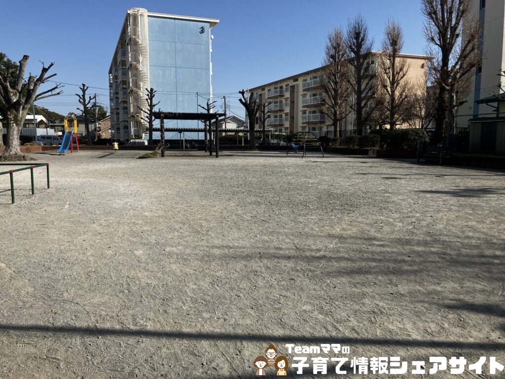 小八幡第一公園の広場