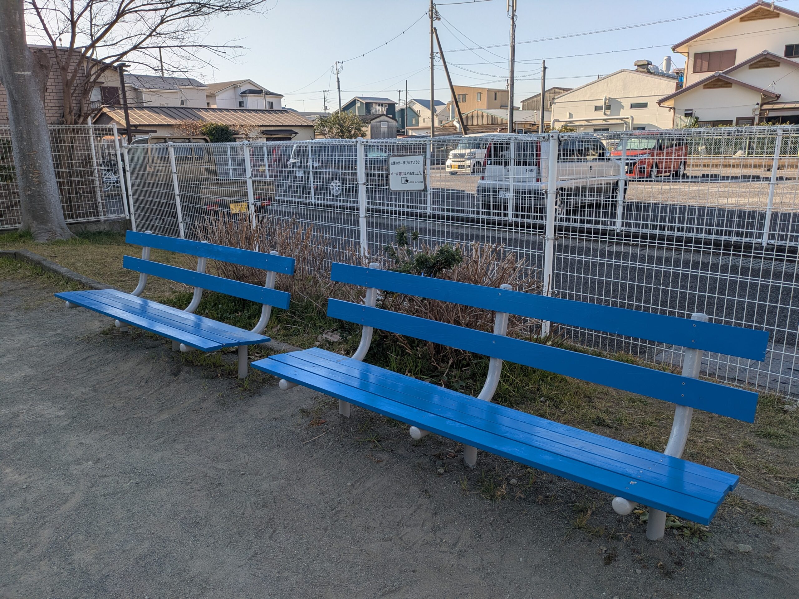 東町第二公園のベンチ