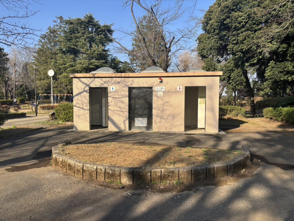柏公園のトイレ