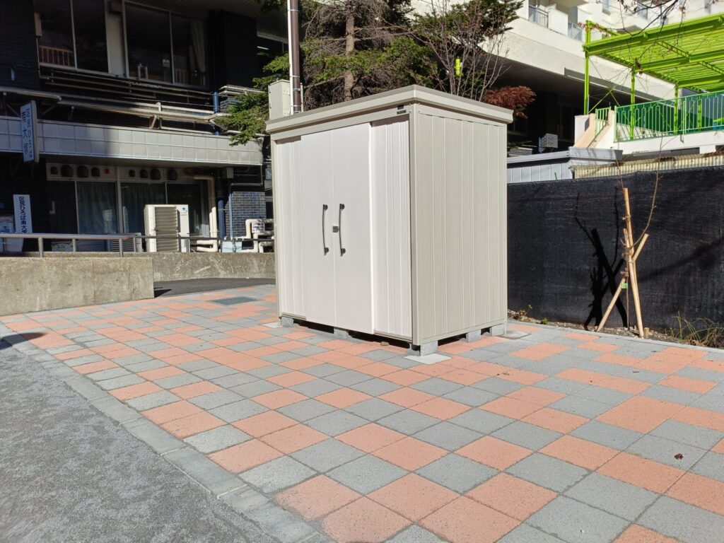 南大塚二丁目児童遊園の防災倉庫