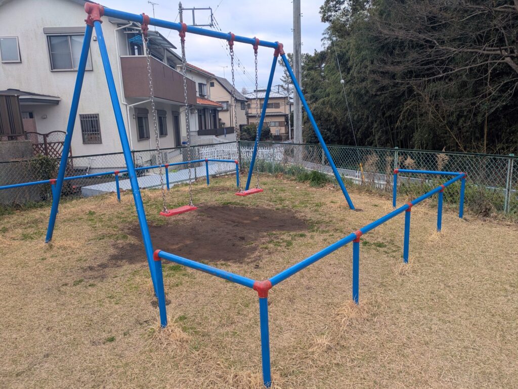 矢作公園のブランコ