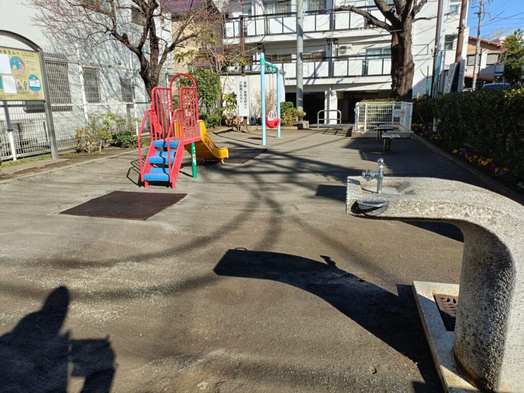南大塚一丁目児童遊園の景観