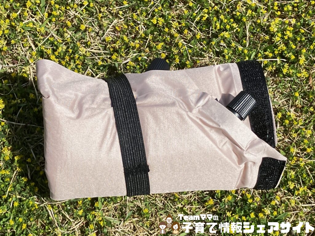 公園ピクニックを楽にする!未就学児ママが本気で推す便利グッズ2選のエアークッション持ち運び