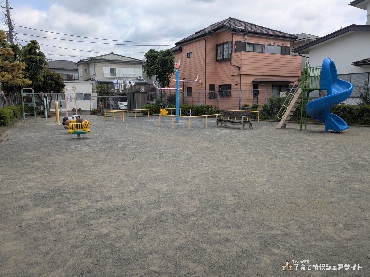 成田第二公園の広場全景