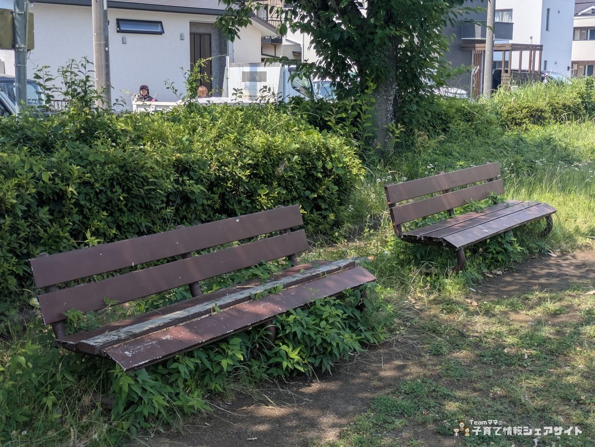 八反田公園のベンチ