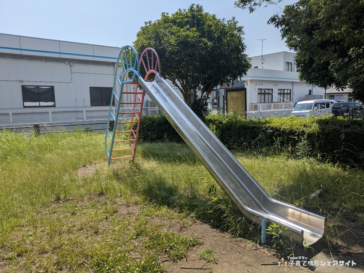 八反田公園のすべり台